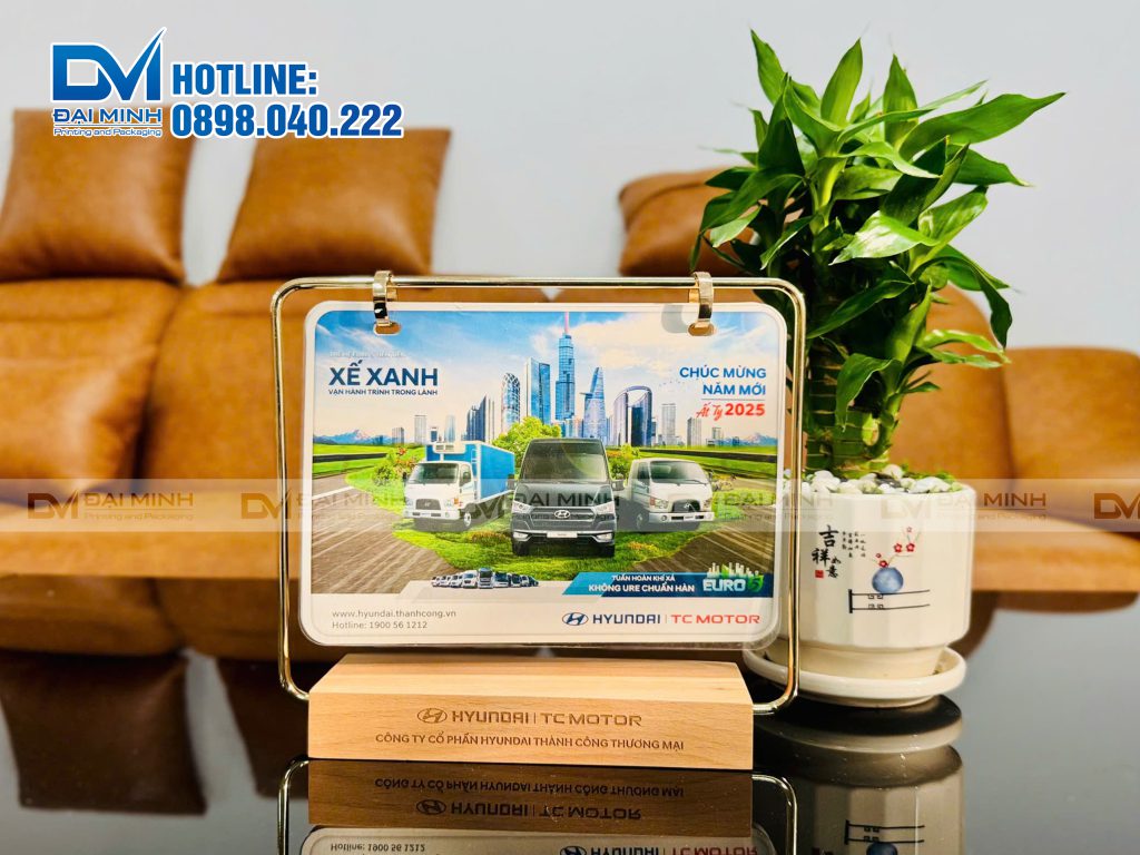 Lịch đế gỗ Hyundai Motor