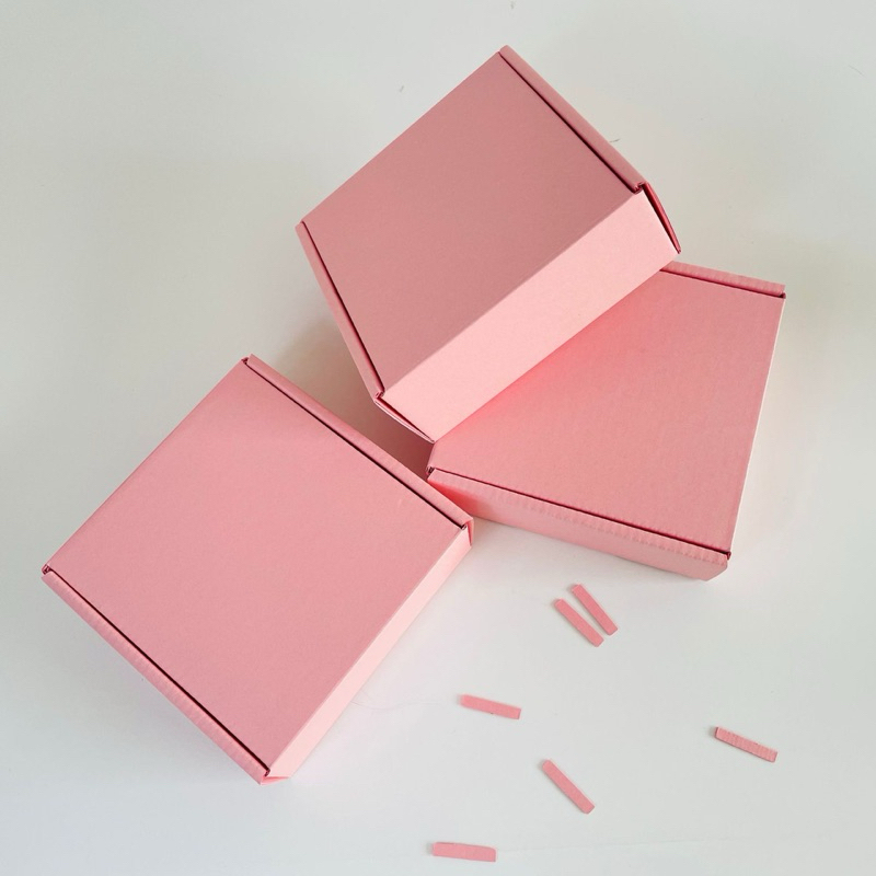 Hộp carton nắp gài hông